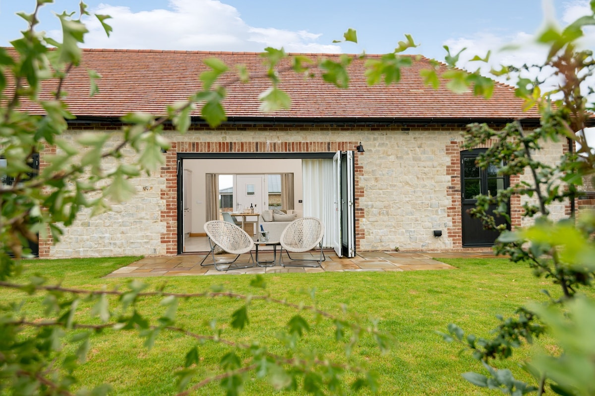 Redgates - Barrow Hill Barns