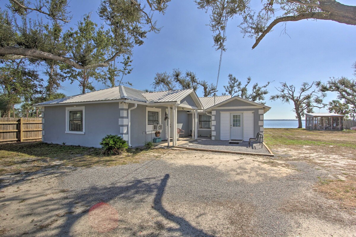 Live Like a Local - Bayfront Panama City Home