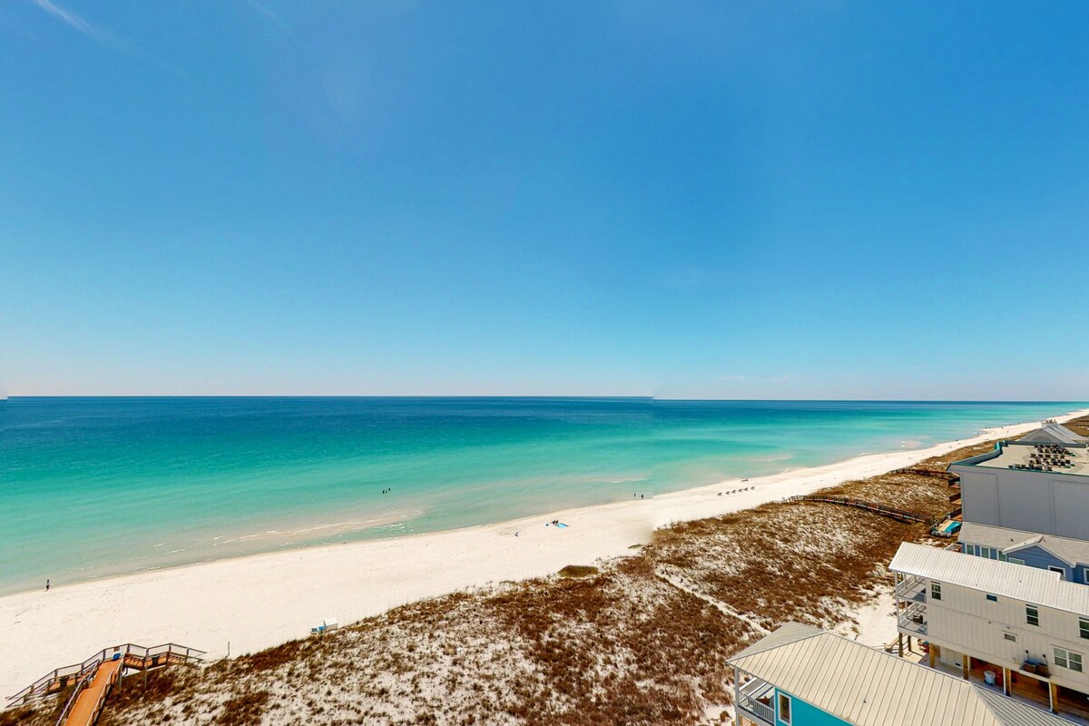 3BR Oceanfront 9th-Floor | Balcony | Pool