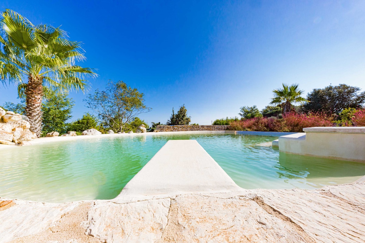 5* dream villa w/ stunning pool & sea view