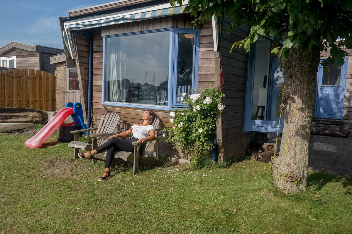 8 pers. Holiday home Carla at the Lauwersmeer