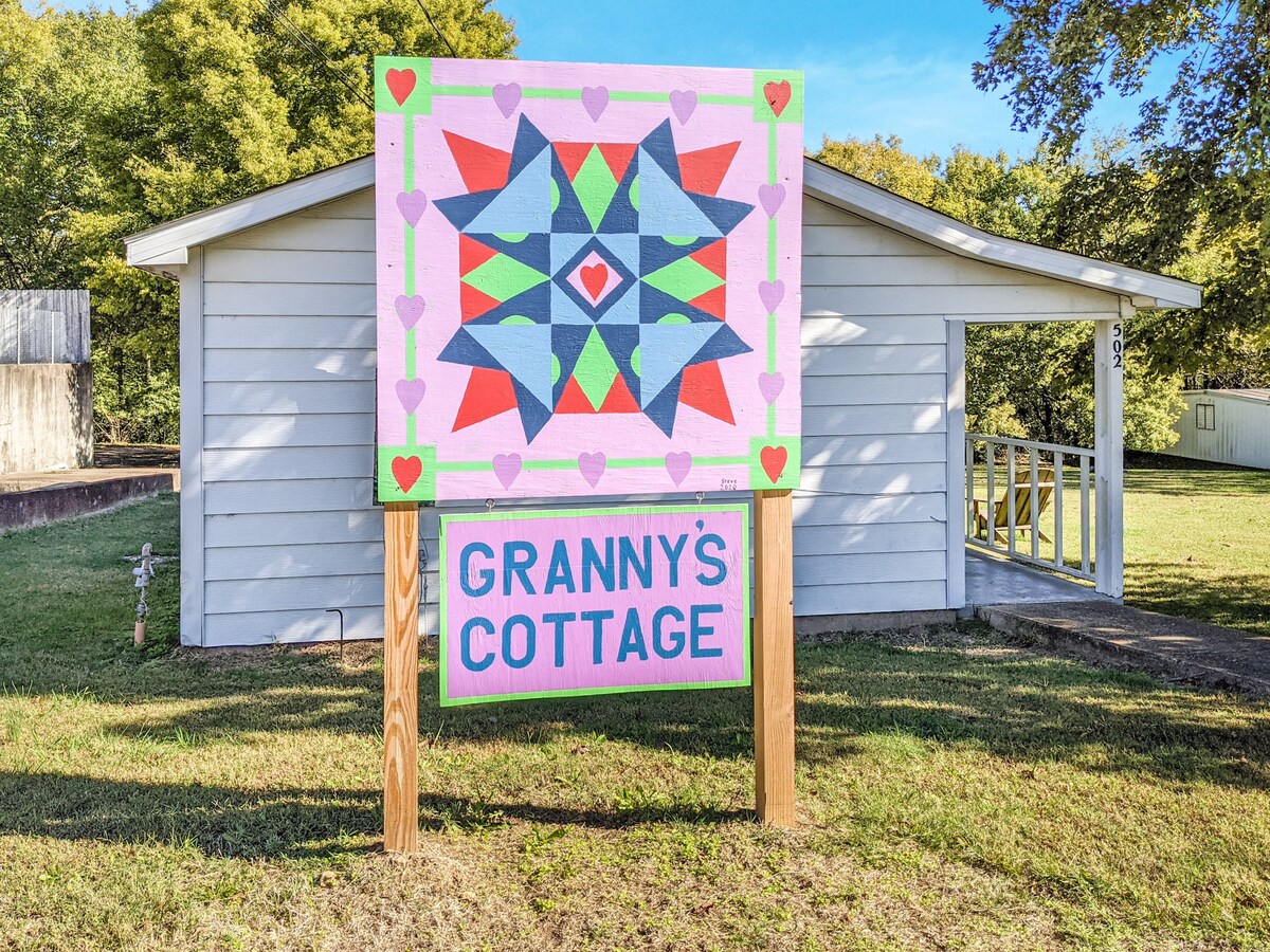The Granny Cottage ~ on Main Street