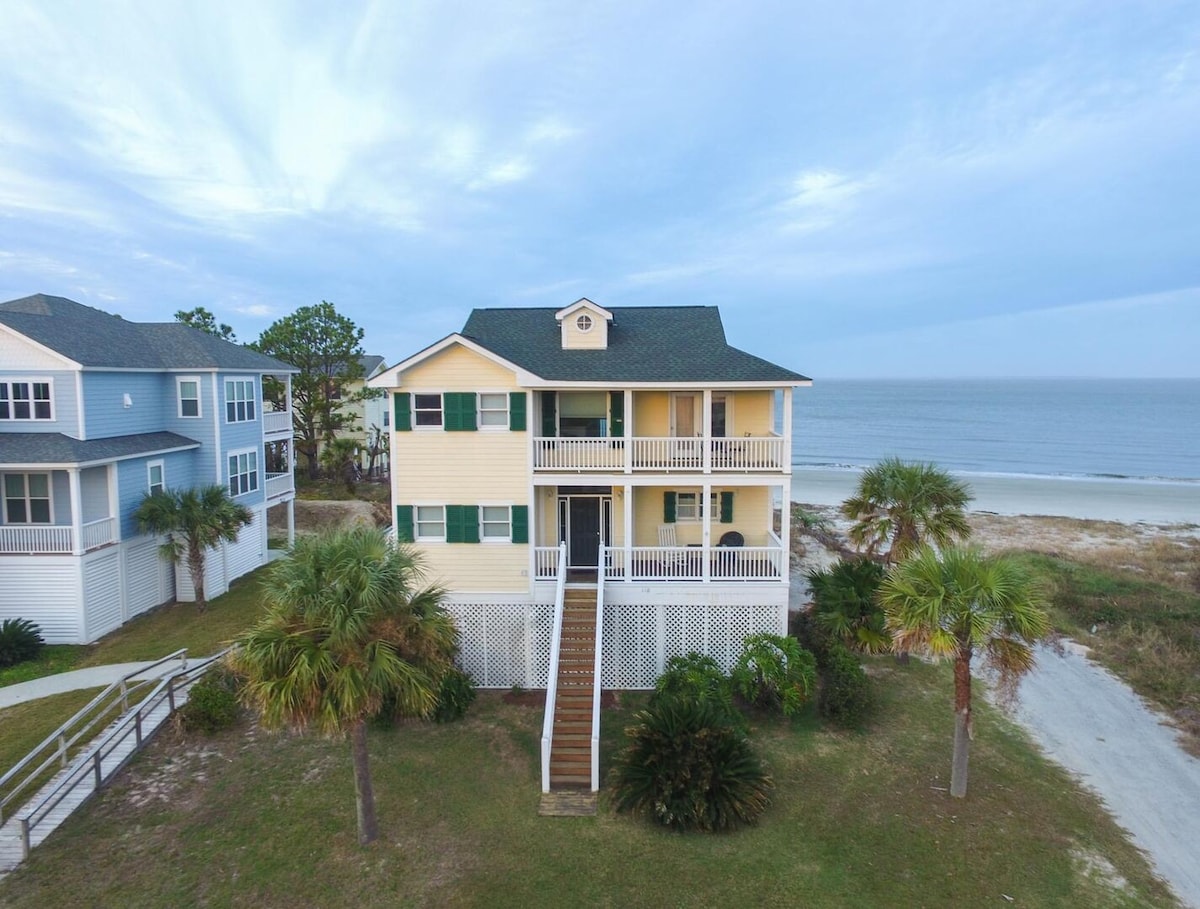 Beachfront! Steps from the Beach - Fantastic Views