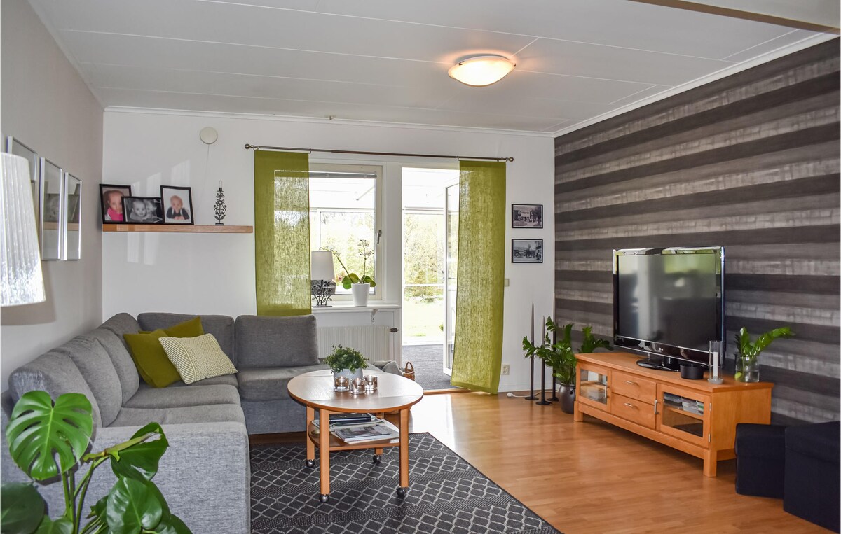 Awesome home in Gränna with 4 Bedrooms and WiFi