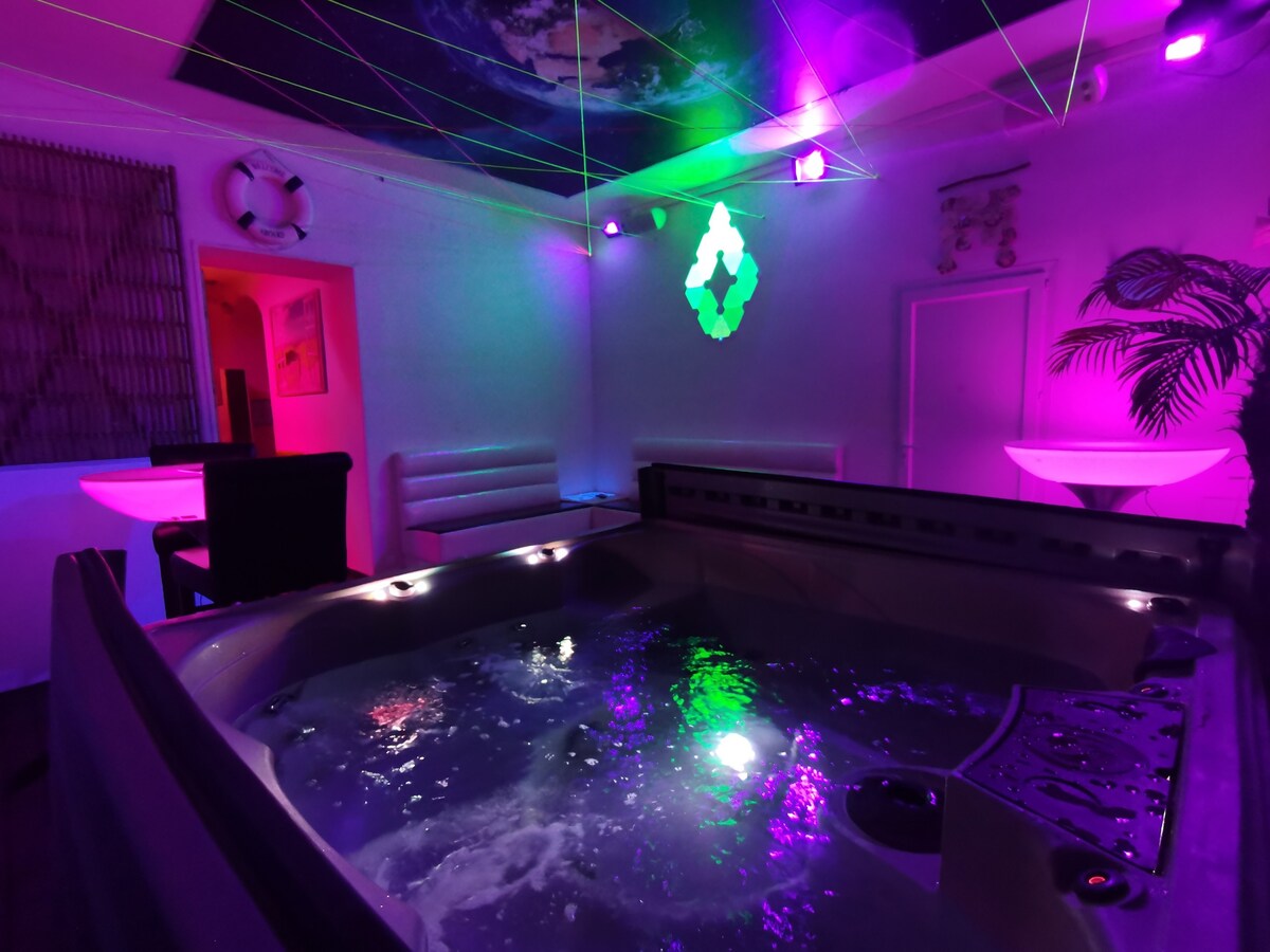 La Plage suite with jacuzzi