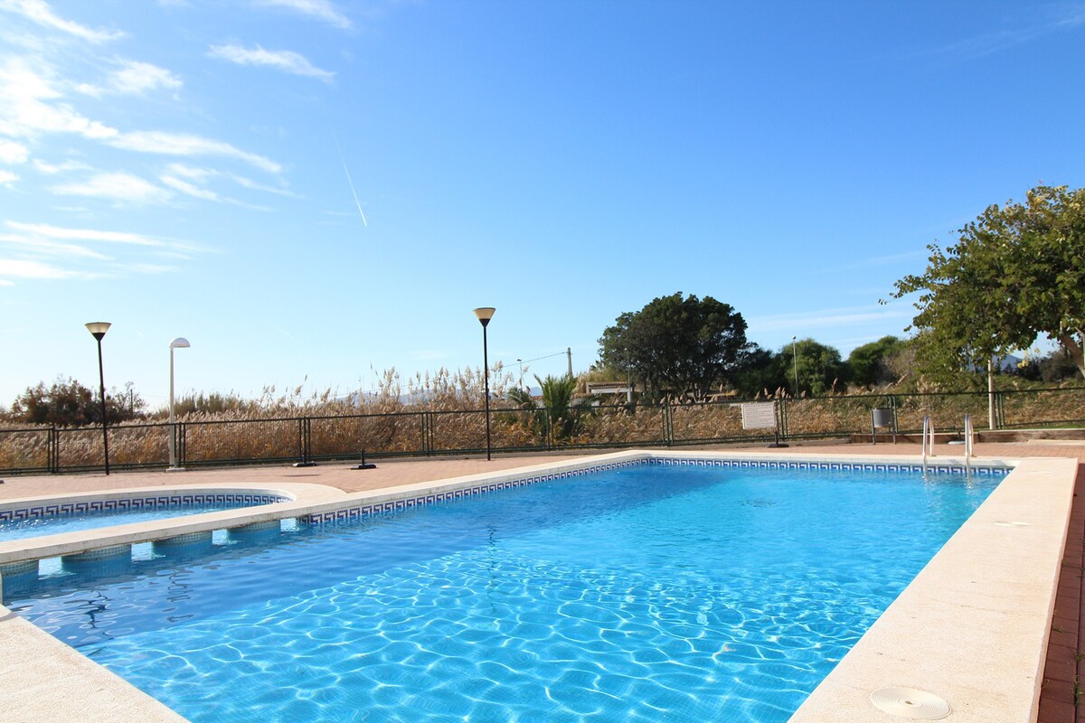 Global Properties ： Corinto带泳池的公寓