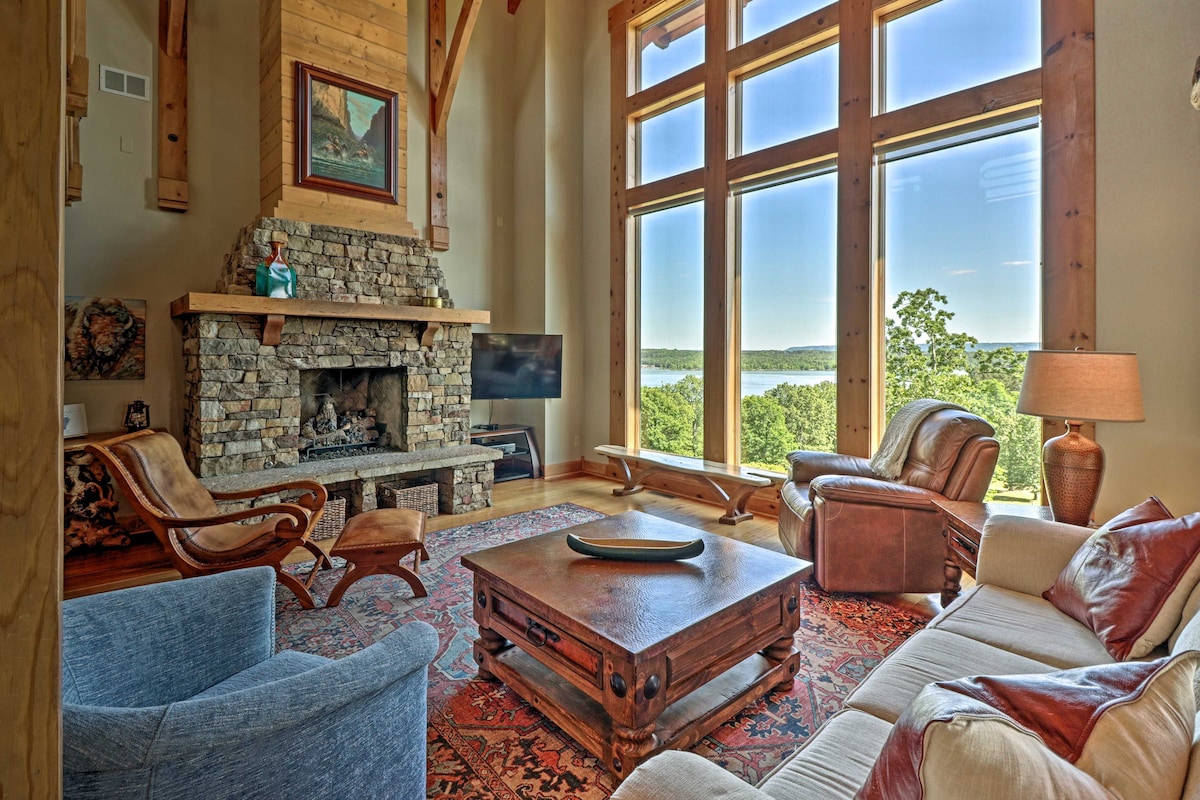 Luxury Family Retreat - Greers Ferry Lake!