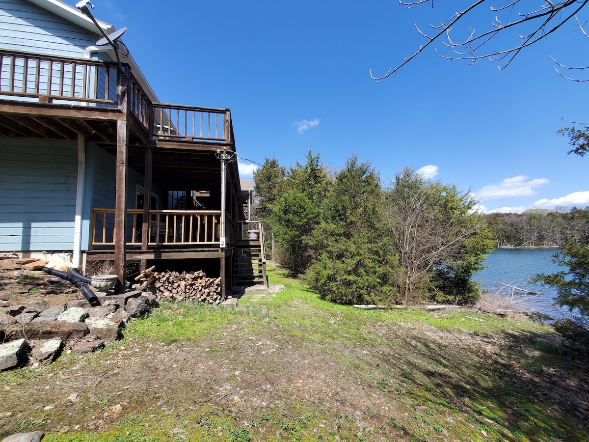 Owls Nest-Lakefront/View-Very Private- Sleeps 17
