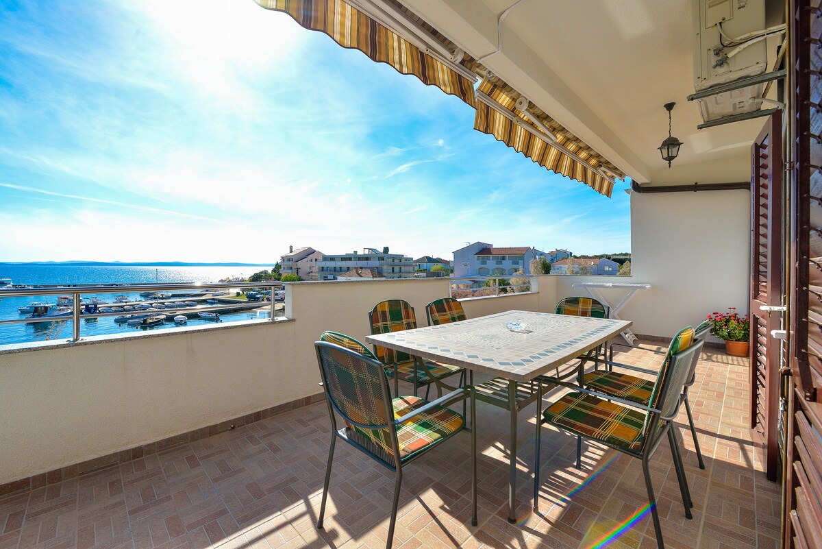 Big terrace with great sea view