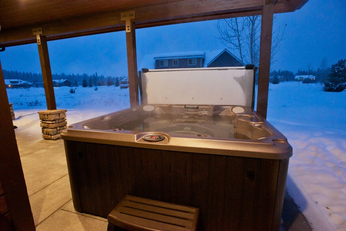 Elk Ridge-Hot Tub, Pet OK, Pool Table & Fireplace