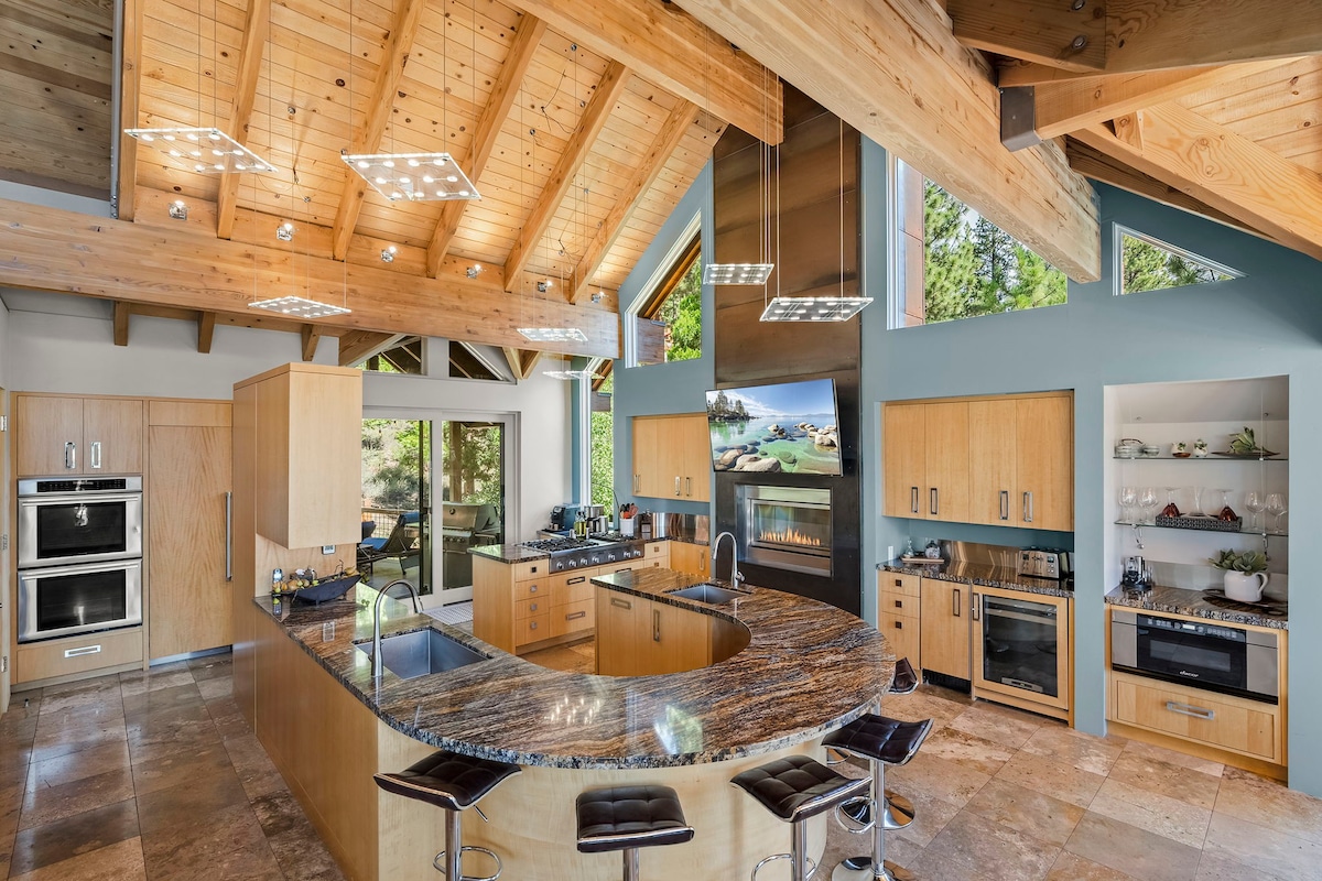 Mountain Zen / Tahoe Luxury Property