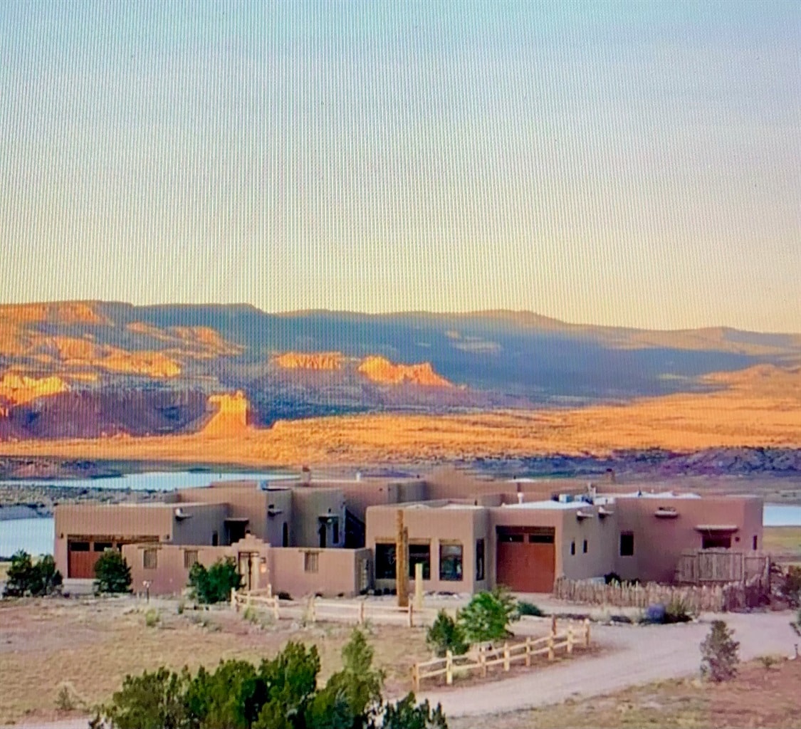 Abiquiu Lake Inn: Soul-stirring, unrivaled views.