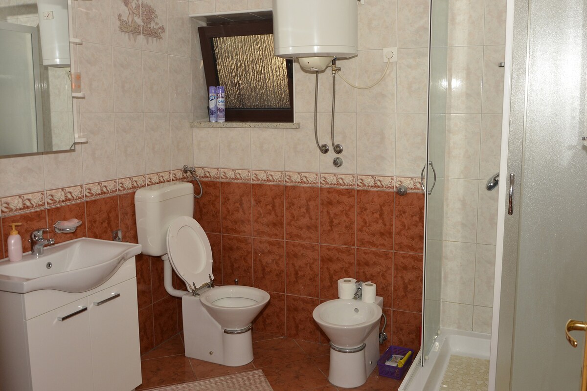 A-16279-c Two bedroom apartment with balcony and