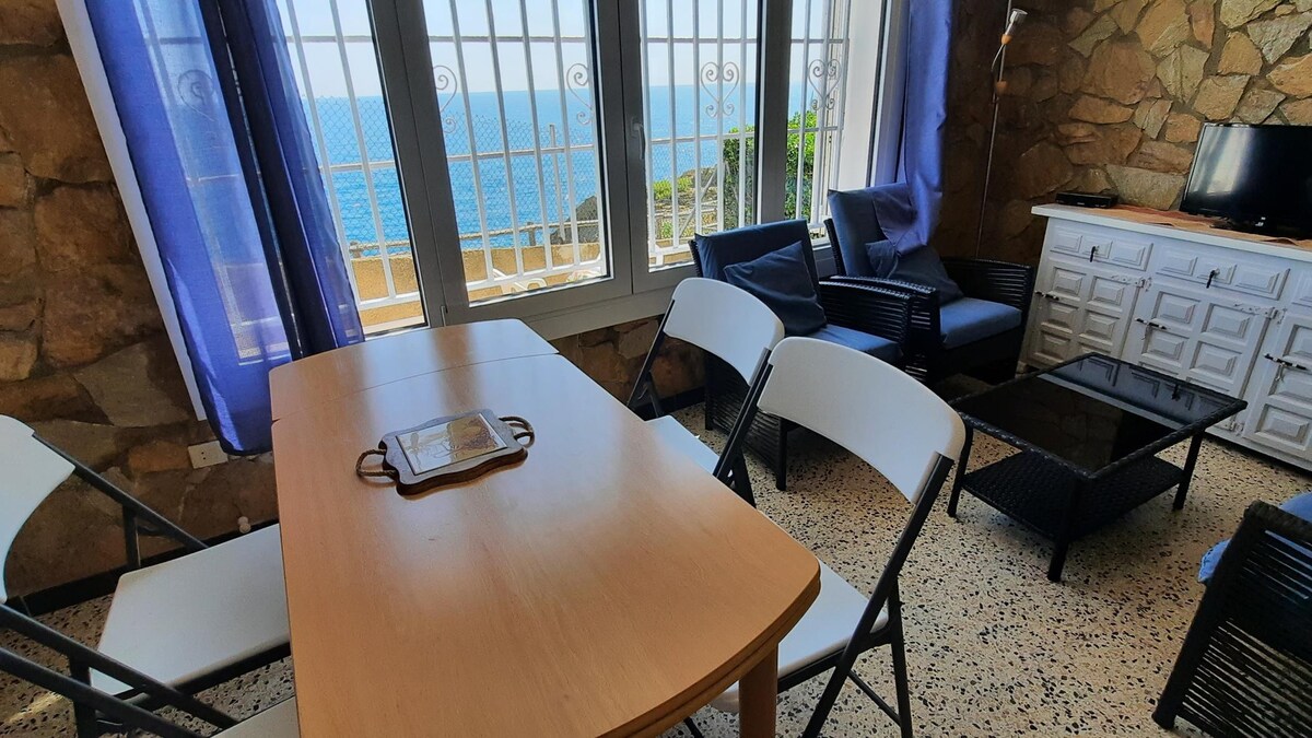 FENER DE BAIX 2 Fantastic apartment with spectacular sea views