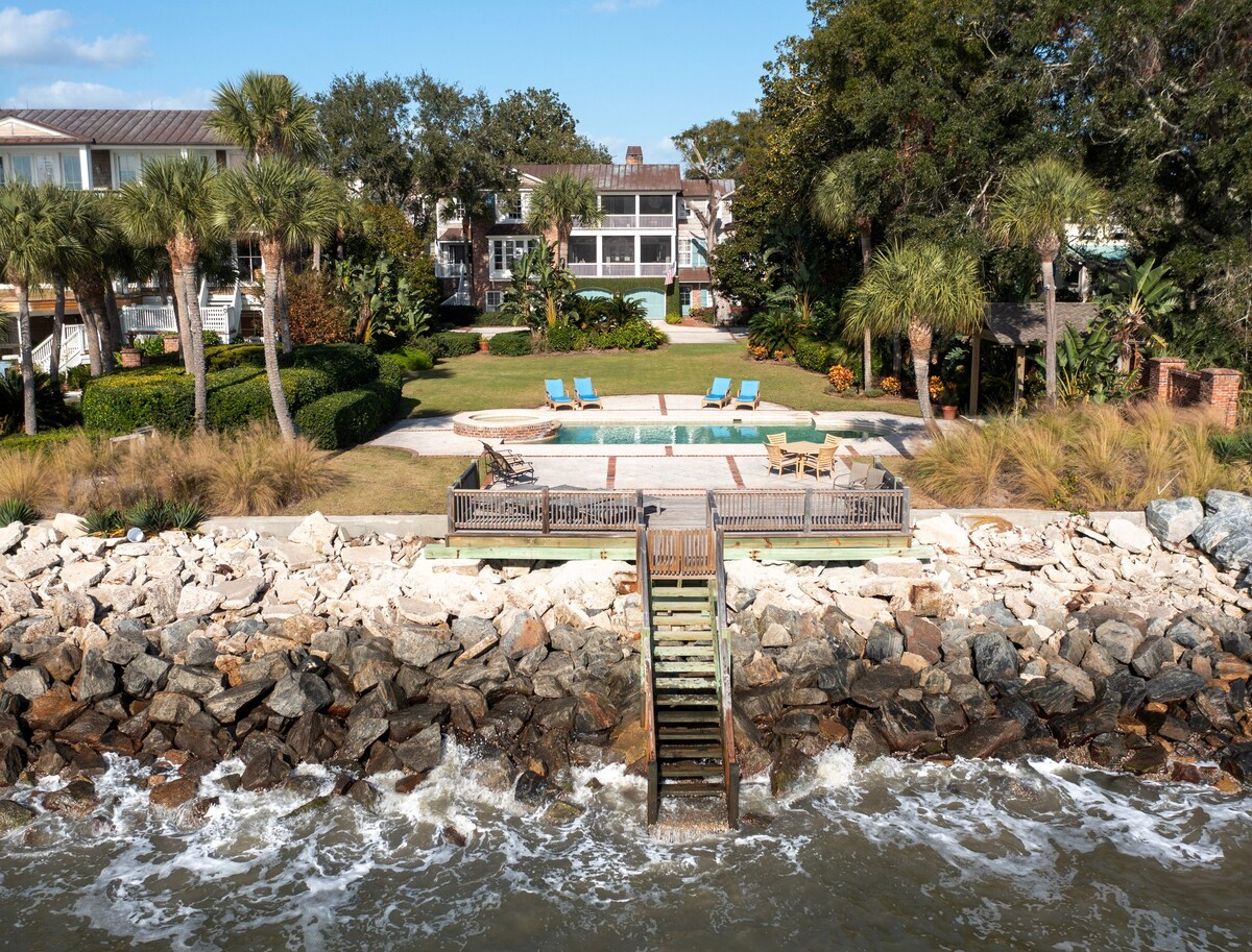 Ocean Front Pool: 6 Bedroom Estate