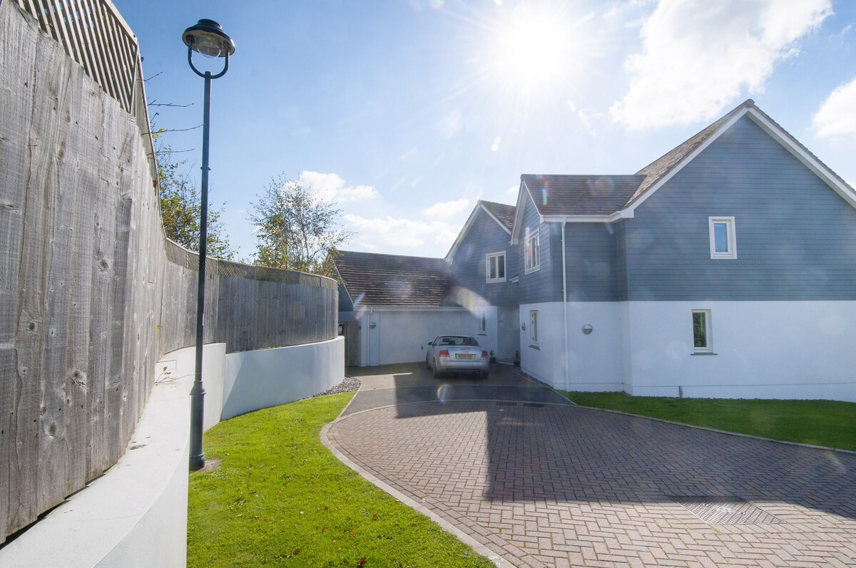 Croyde Ocean Breeze with hot tub (charges apply)