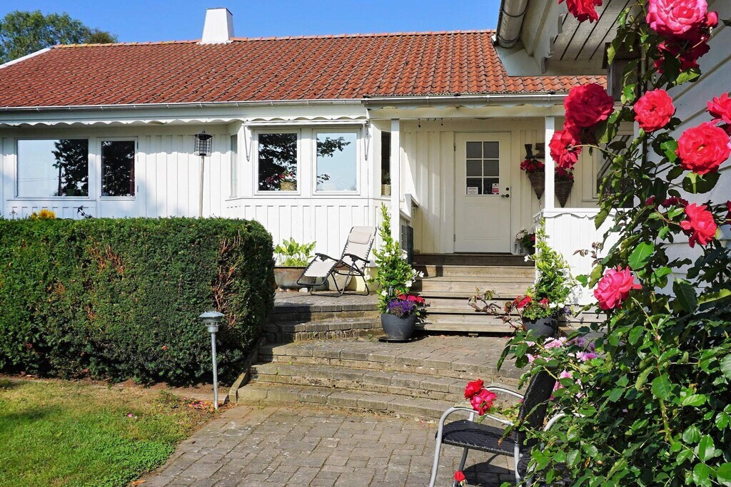 10 person holiday home in åsa