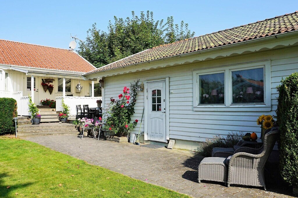 10 person holiday home in åsa