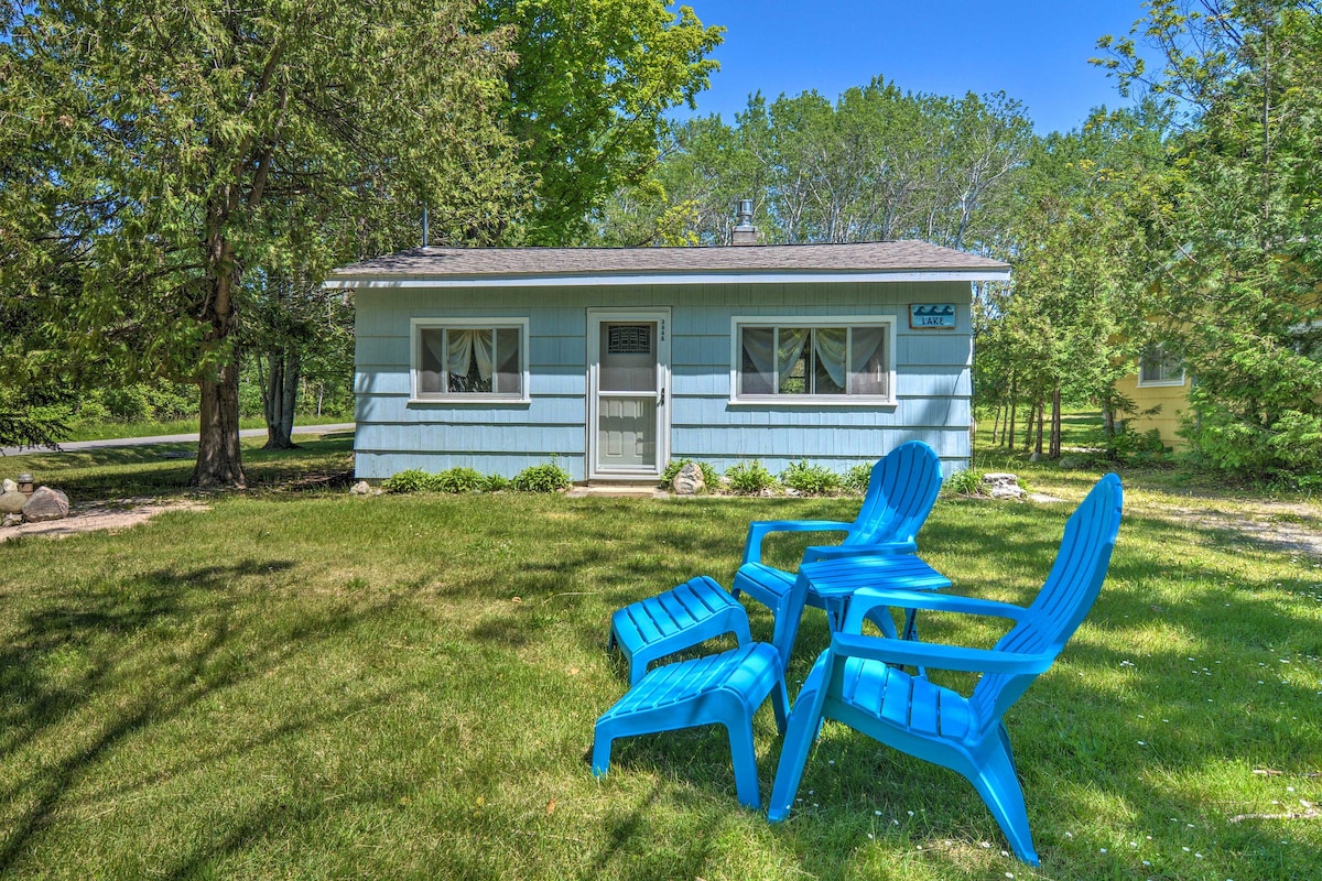 'Nestle by Lake' Charlevoix Cottage: Pets Welcome!