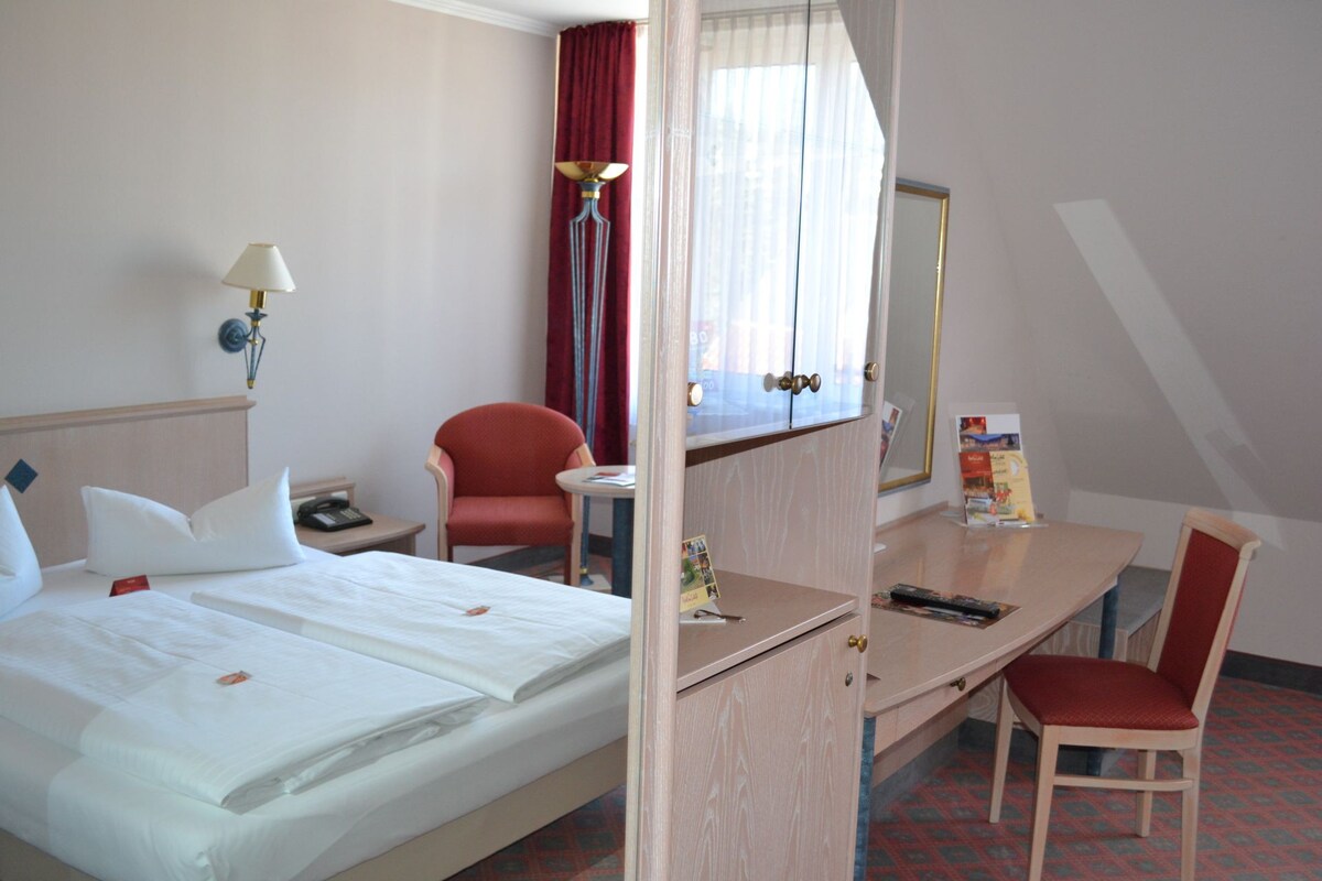 Hotel am Schloss Apolda （ Apolda ） - LOH 07269 ，标准双人客房