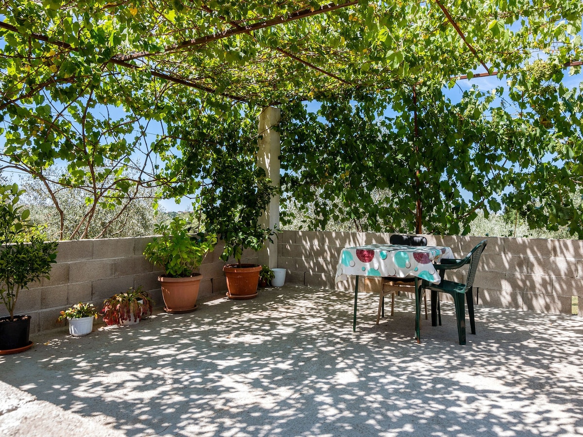 Secluded Apartment in Poreč with Garden