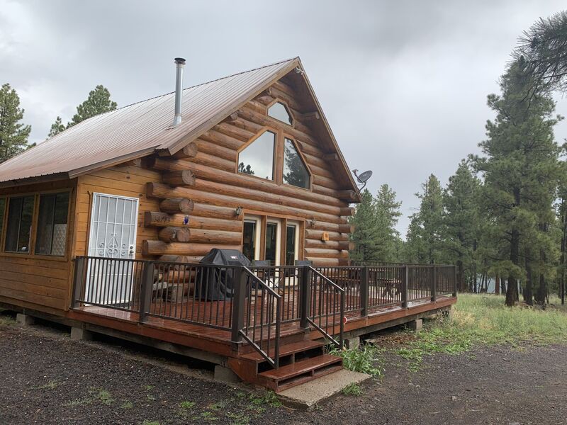 Hurd Cozy Log Cabin