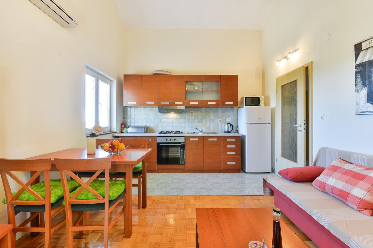 A-18098-b Two bedroom apartment with balcony Zadar