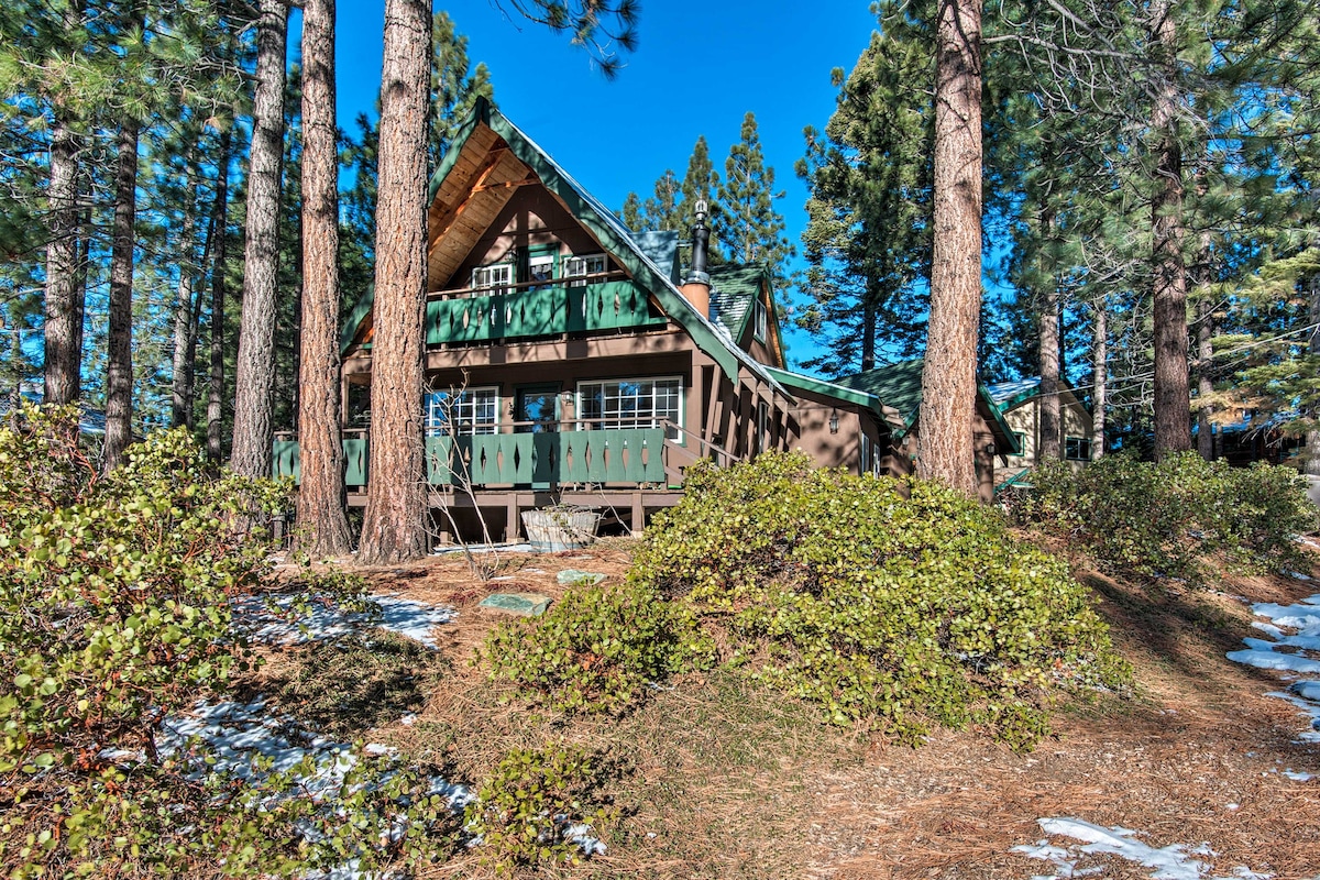 South Lake Tahoe Home w/ Deck & Mountain View!