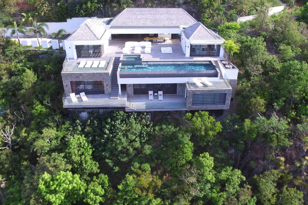 Incredible Villa with the Most Modern Equipment