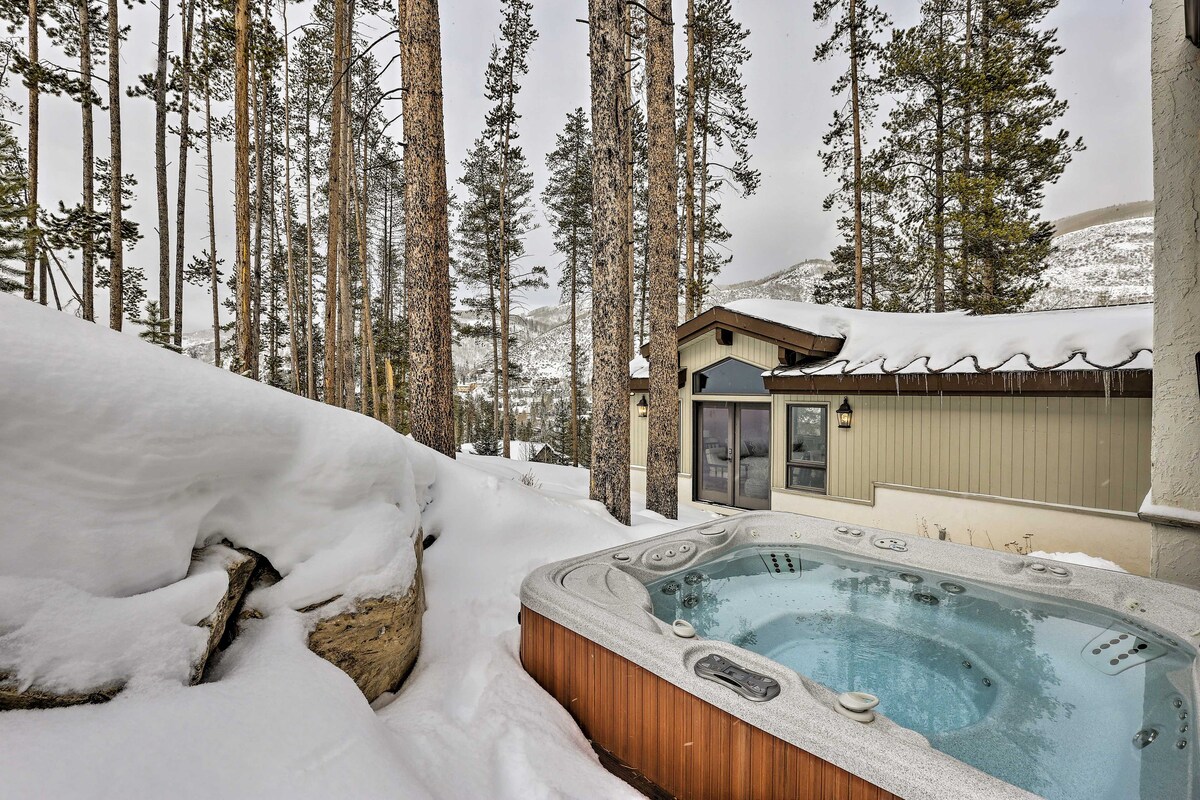 Vail Mountain Retreat w/ Hot Tub & Deck!