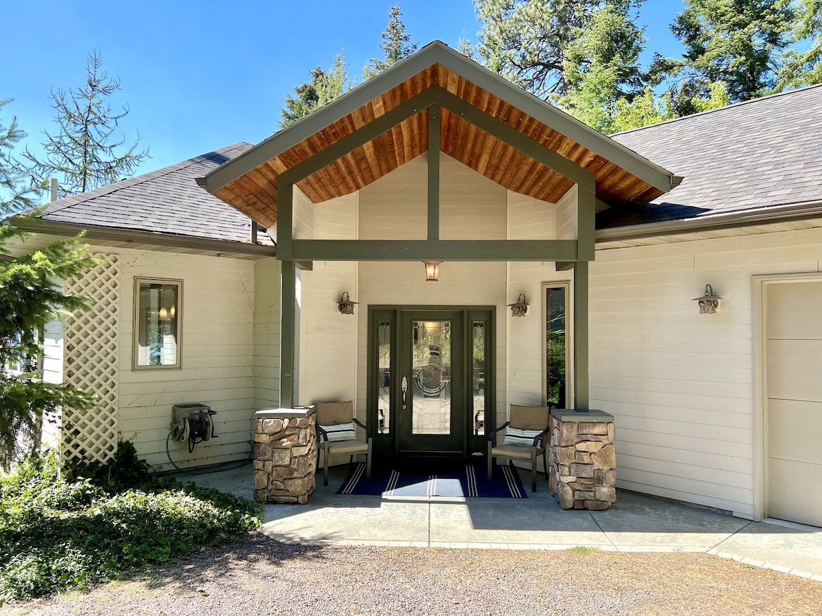 Yellow Bay Landing, Brilliant Flathead Lake Home