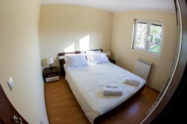黄金景观-两间卧室，可容纳1人