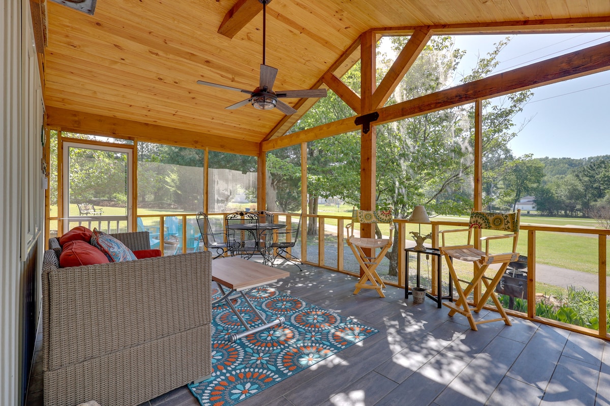 Guntersville Lake Home w/ Deck & Covered Boat Slip