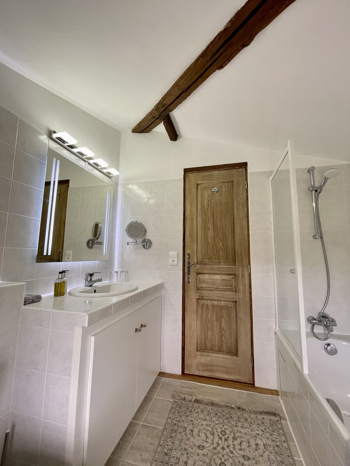Double One Bedroom Suite with bath