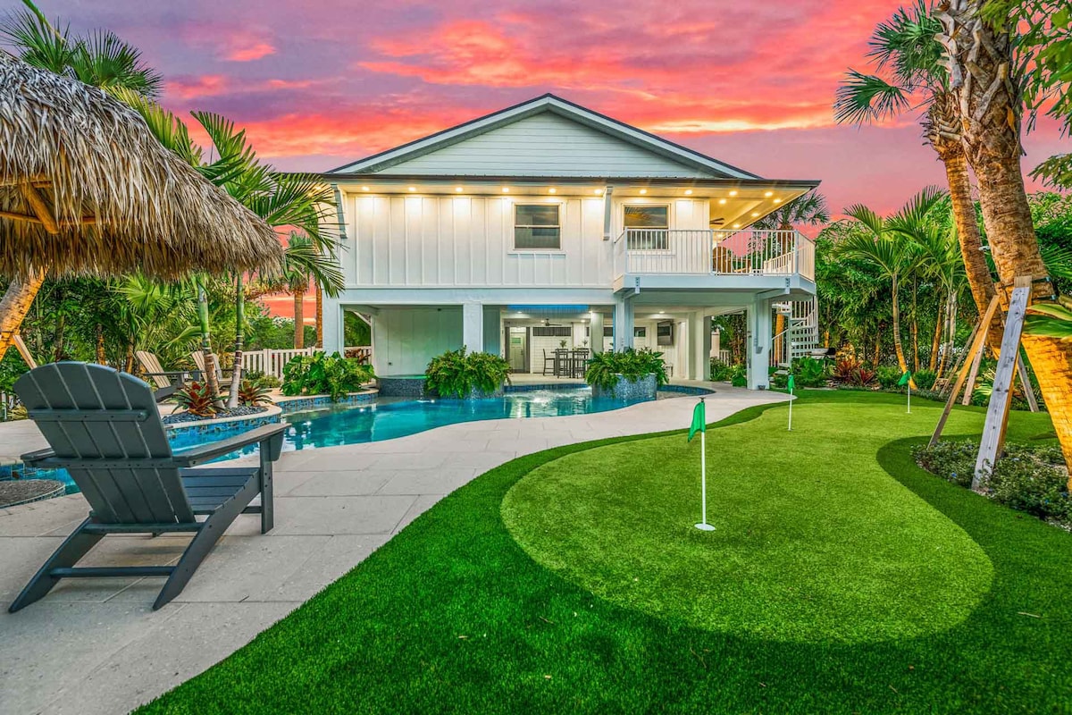 Brand New, Elevated 5 Bedroom Home on Siesta Key