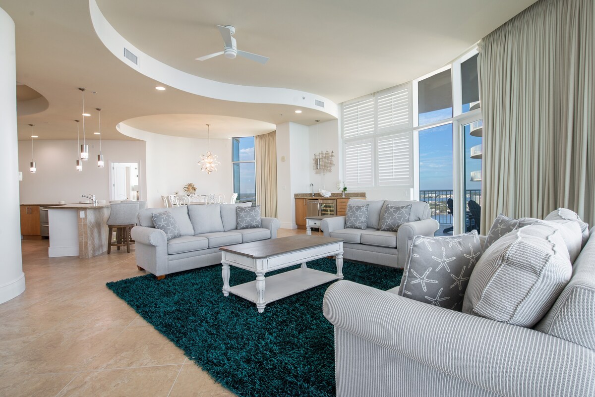 从顶楼欣赏壮丽的海湾景观-有趣的家庭友好型公寓@ Turquoise Place