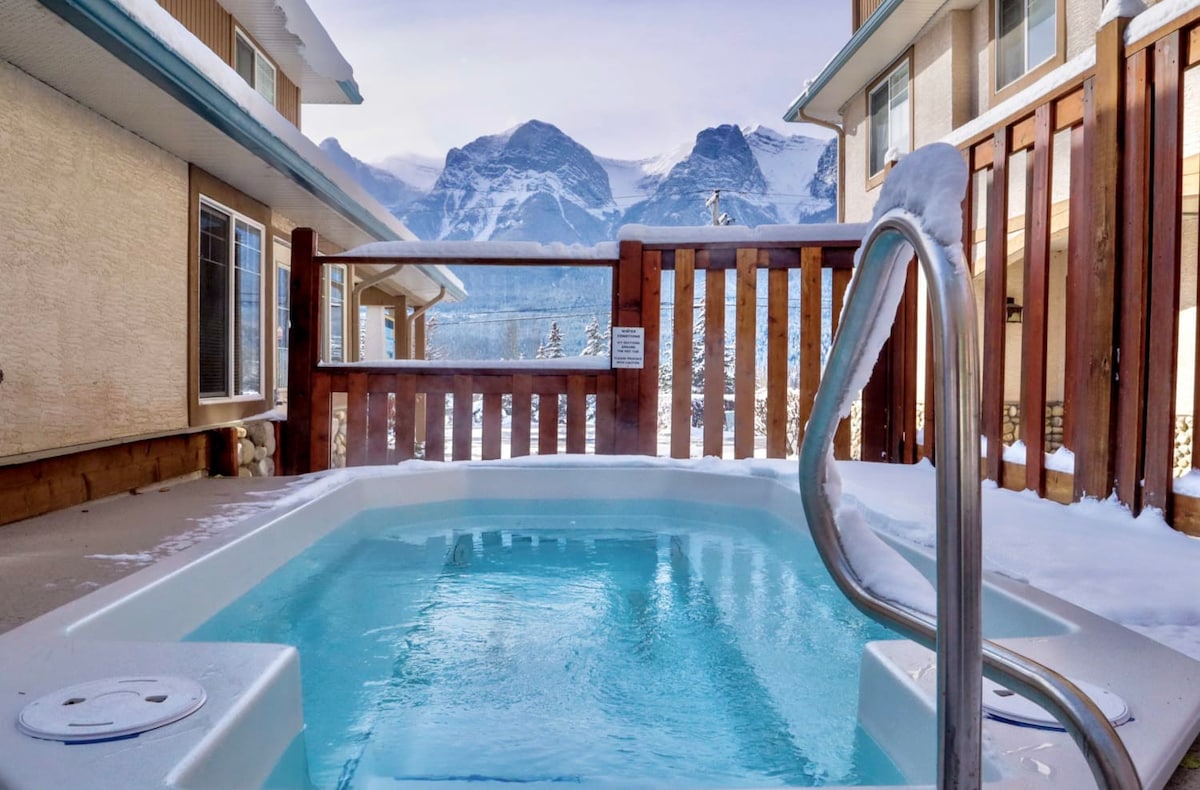 全新！带热水浴缸的舒适山间公寓+景观