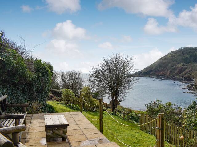 Talland Bay, near West Looe的民宿