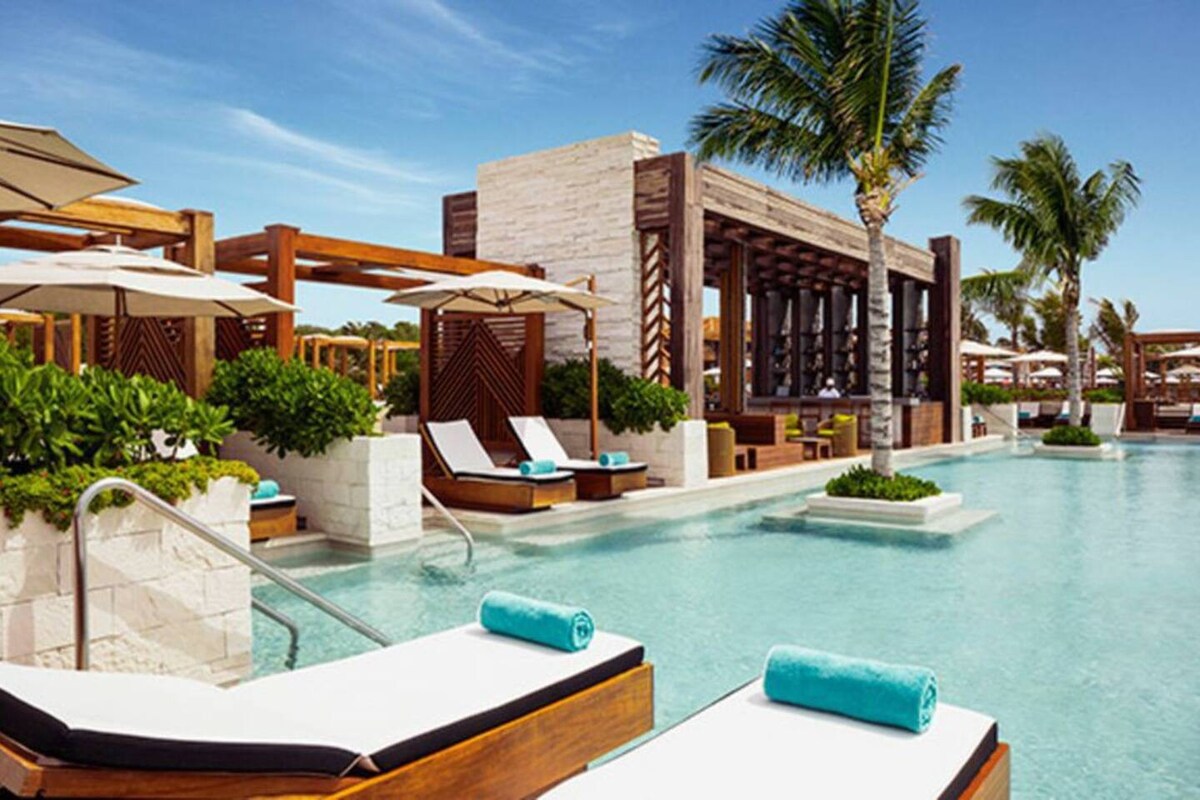 4BD Grand Luxxe: Oceanfront Resort in Riviera Maya