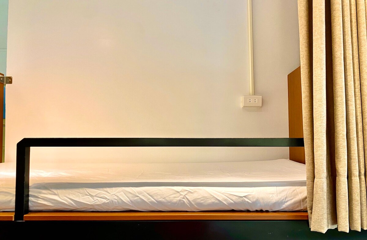 澎湖北吉光背包客民宿-男生背包房的1張床位