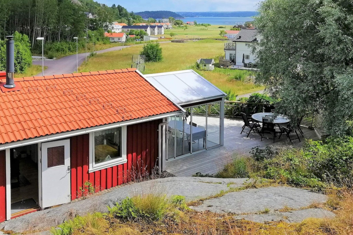 5 person holiday home in höviksnäs