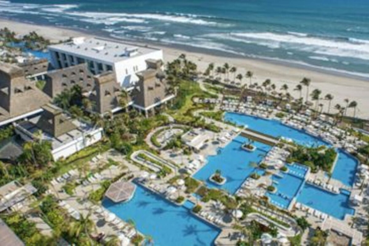 2BD Mayan Palace: Ocean Views at Vidanta Acapulco