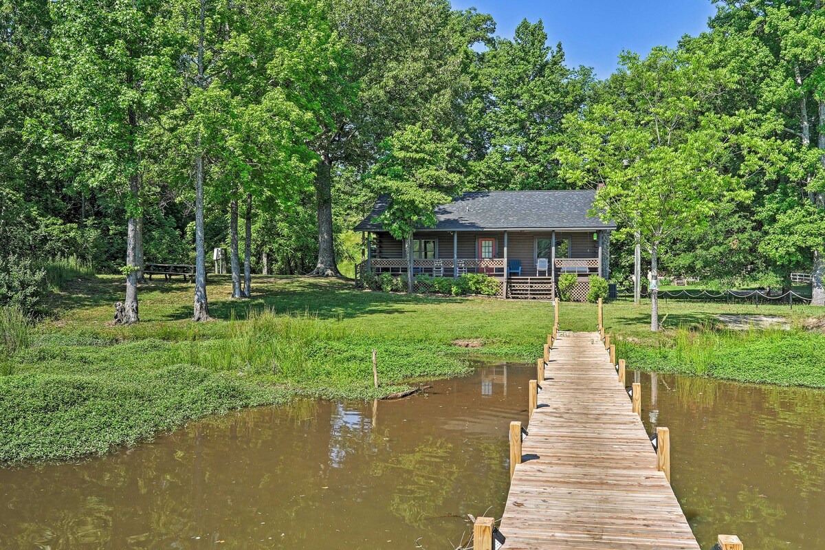 Lakefront Waterloo Cabin w/ Dock, Kayaks & Grill!