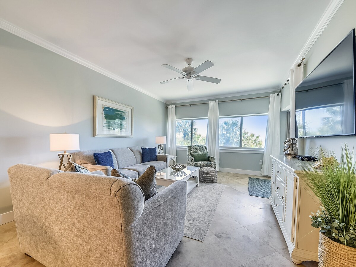 409 Captain's Walk - Coastal Living with Direct