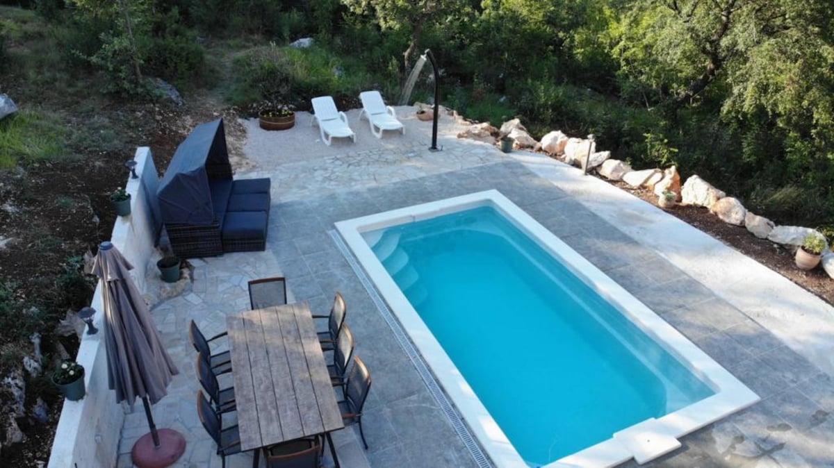 Holiday home Jadrić - Holiday home with Pool