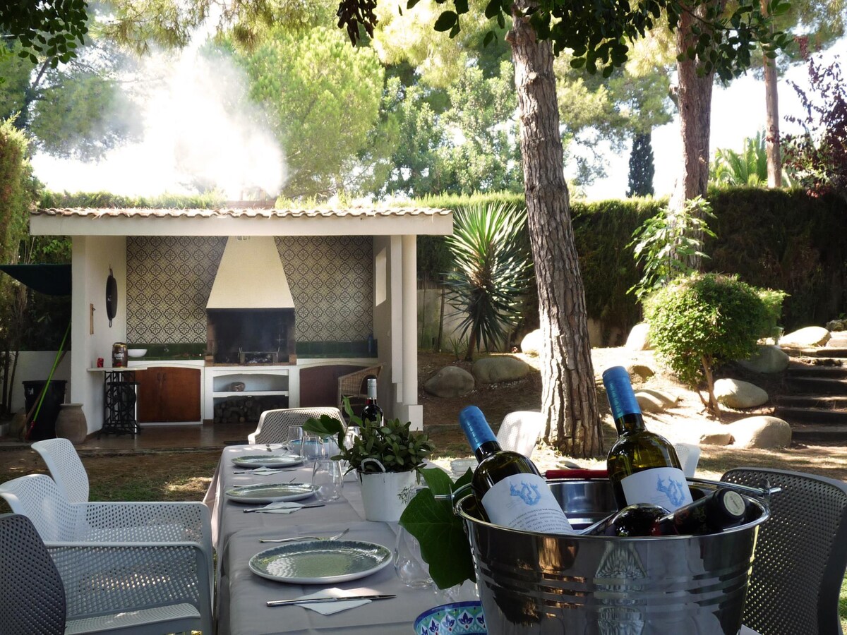 多拉达别墅（ Villa Dorada ） -距离巴塞罗那45分钟，可欣赏海景、私人游泳池和烧烤