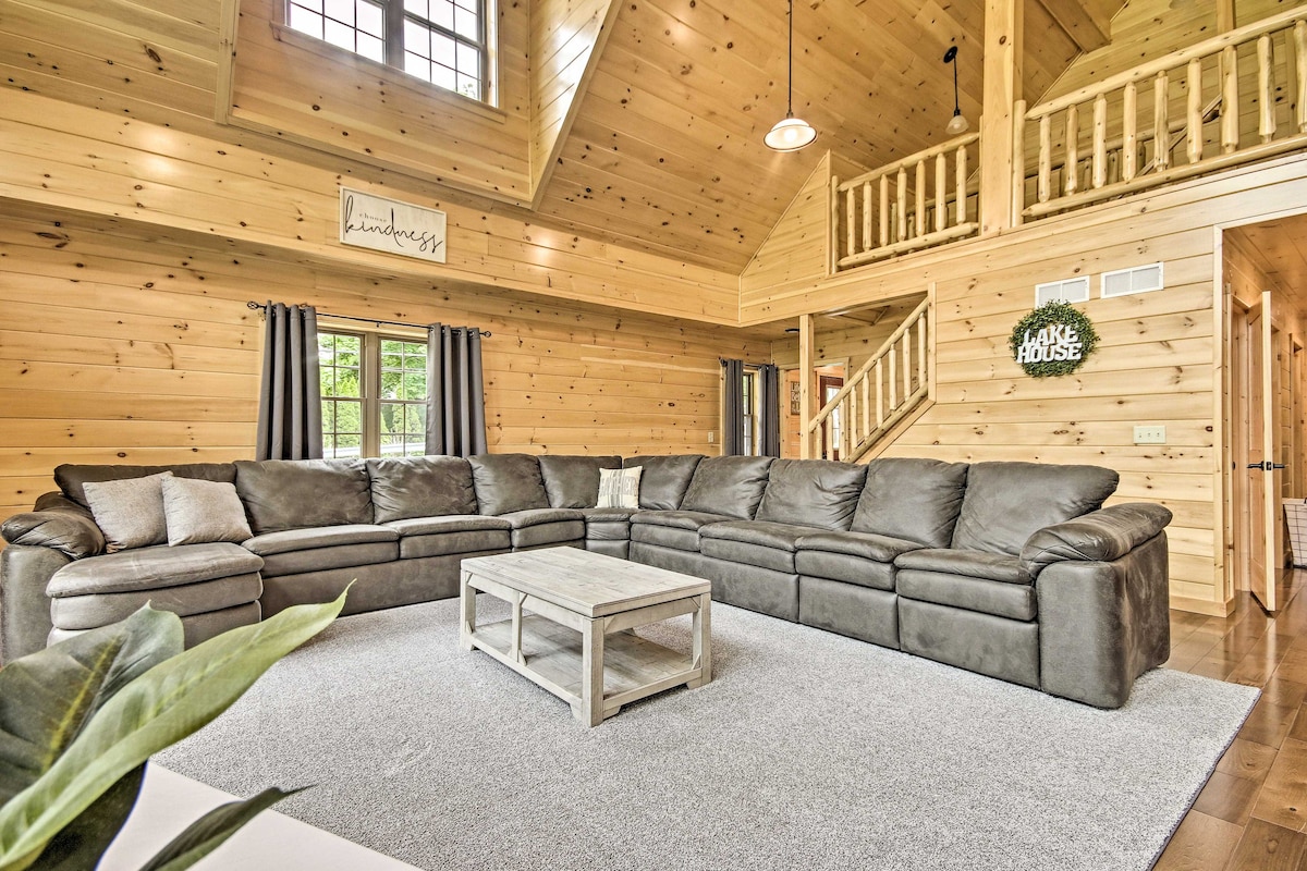 Pet-Friendly Lakeview Cabin w/ Hot Tub!