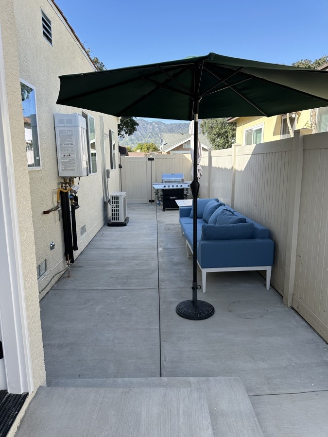 2BR Glendale HOUSE Fully Renovated 2024 w Patio p4