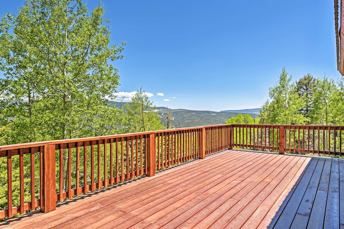 Spacious Angel Fire Retreat w/Deck+Mtn Views