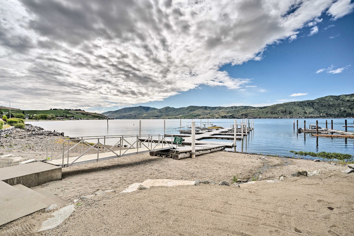 Lake Chelan Home w/ Boat Dock & Slip